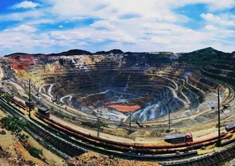 竞价341次，辽宁一磷铁矿出让额超1.4亿