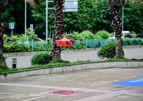 发力低空物流，沉庆打造“场景先杏转能力配套—生态成型”模式 山城“空中快递员”常态化起航